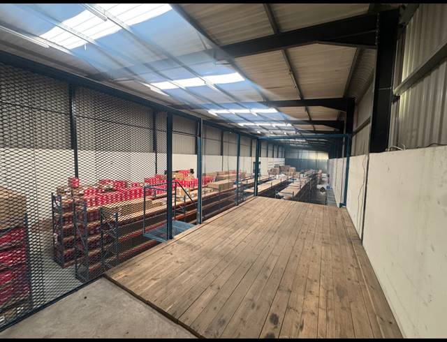 1,000M² WAREHOUSE TO LET IN PRETORIA WEST
